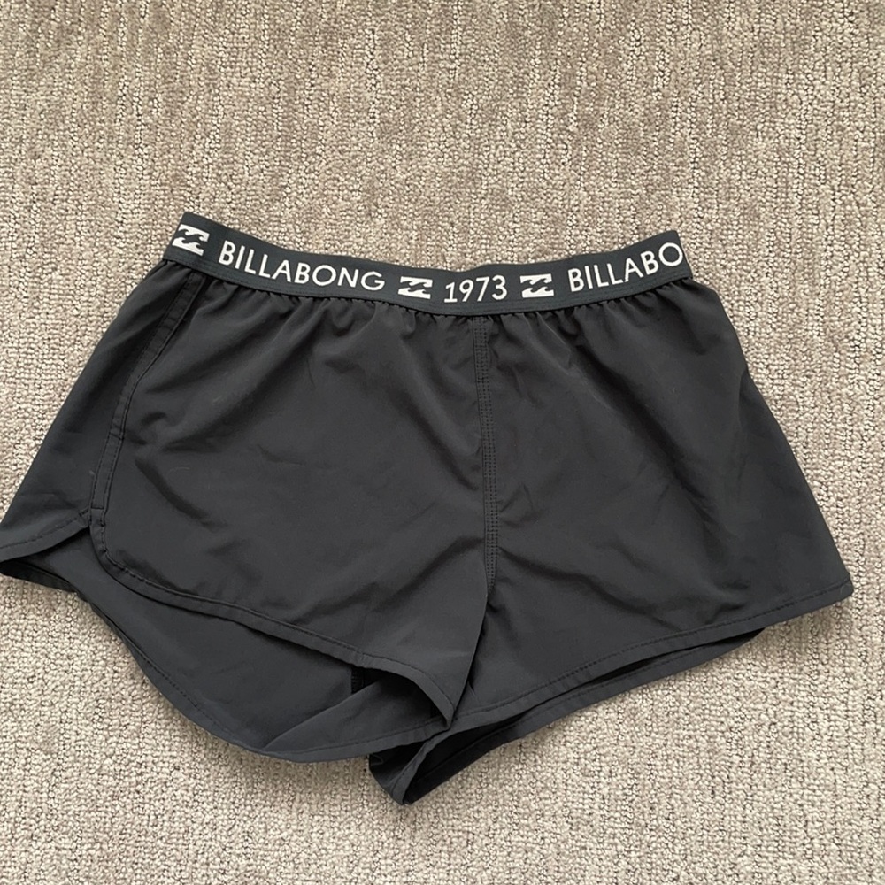 Small Billabong Black Shorts